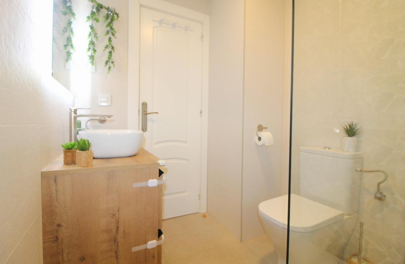 Revente - Appartement -
Torrevieja - La Veleta