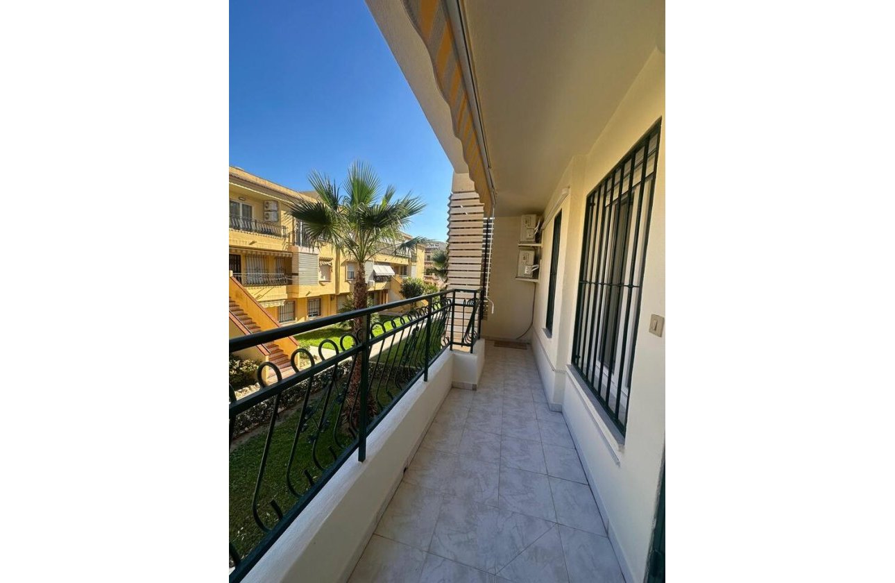 Revente - Appartement -
Torrevieja - La Veleta