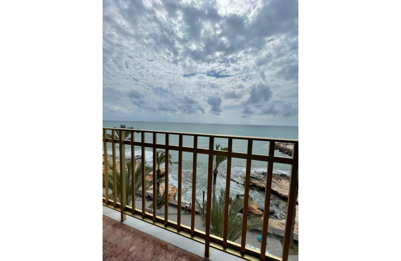 Revente - Appartement -
Torrevieja - Las Piscinas Naturales