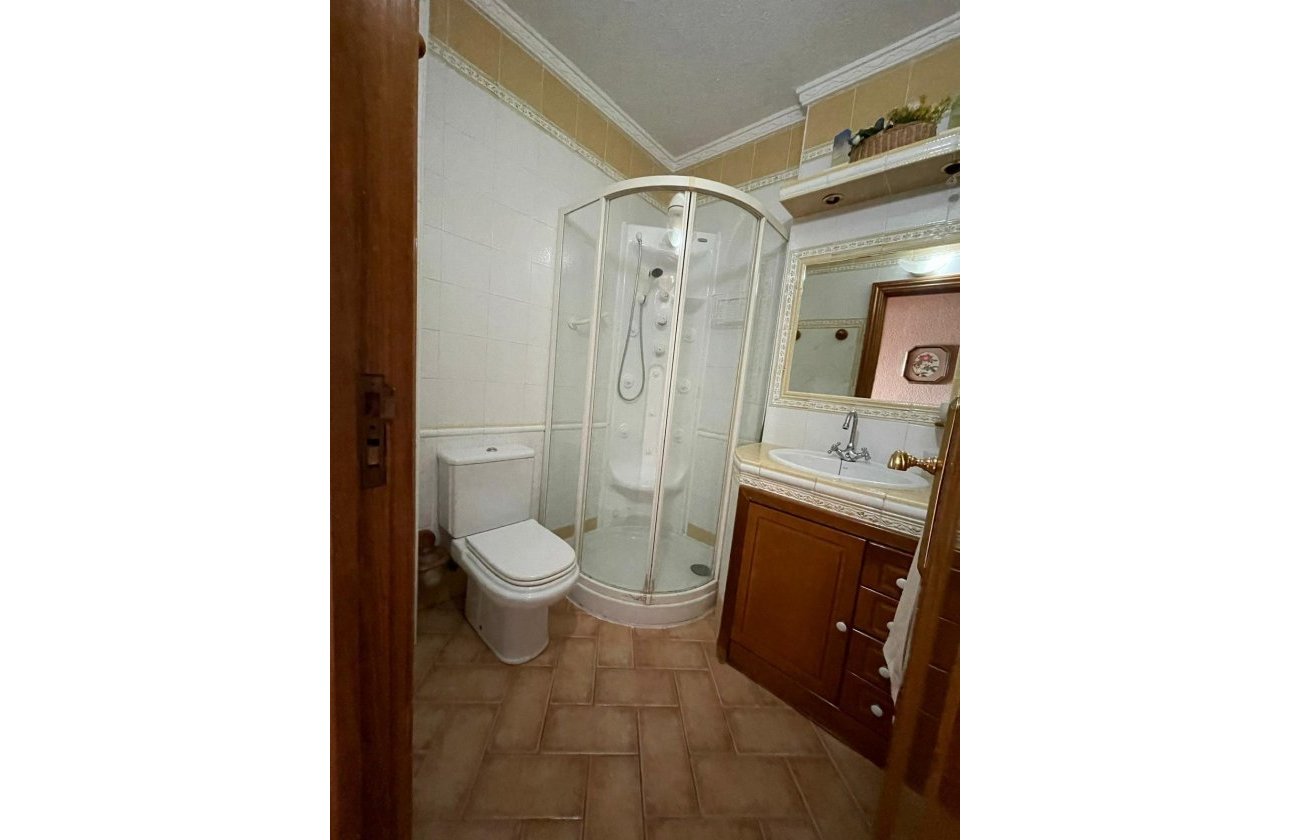 Revente - Appartement -
Torrevieja - Las Piscinas Naturales