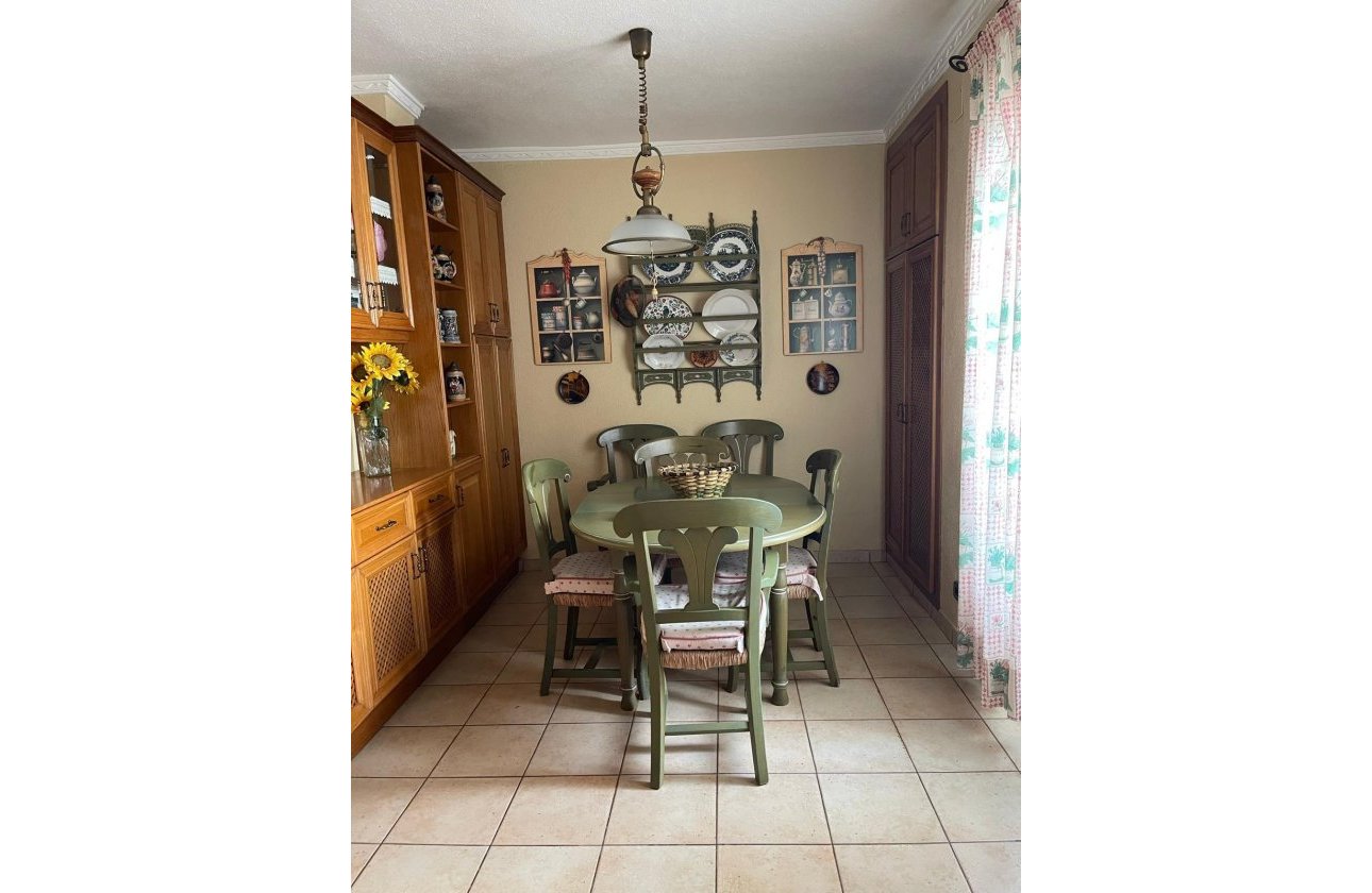 Revente - Appartement -
Torrevieja - Las Piscinas Naturales