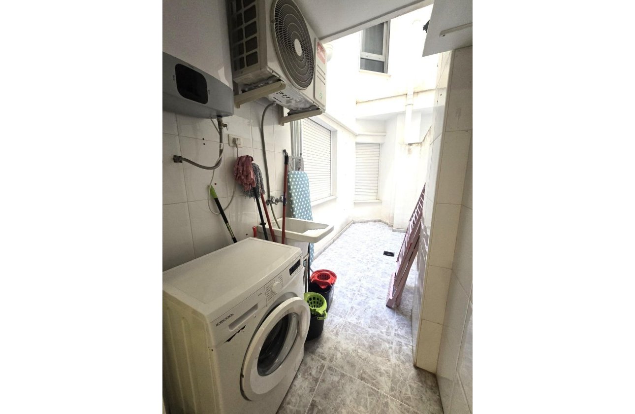 Revente - Appartement -
Torrevieja - Las Piscinas Naturales