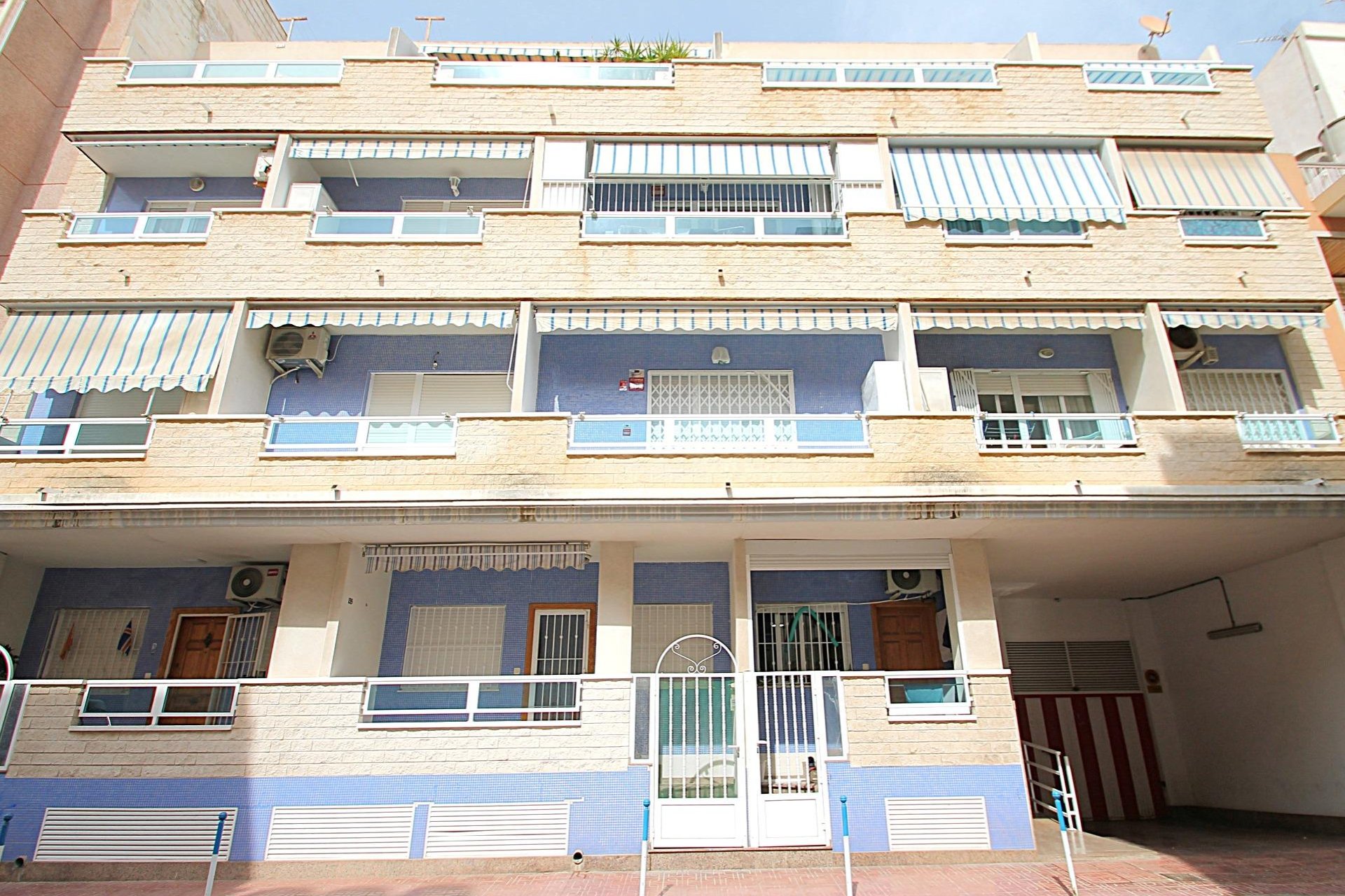 Revente - Appartement -
Torrevieja - Las Piscinas Naturales
