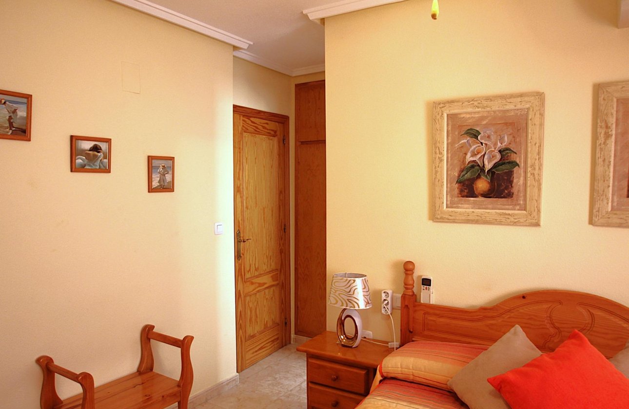 Revente - Appartement -
Torrevieja - Las Piscinas Naturales