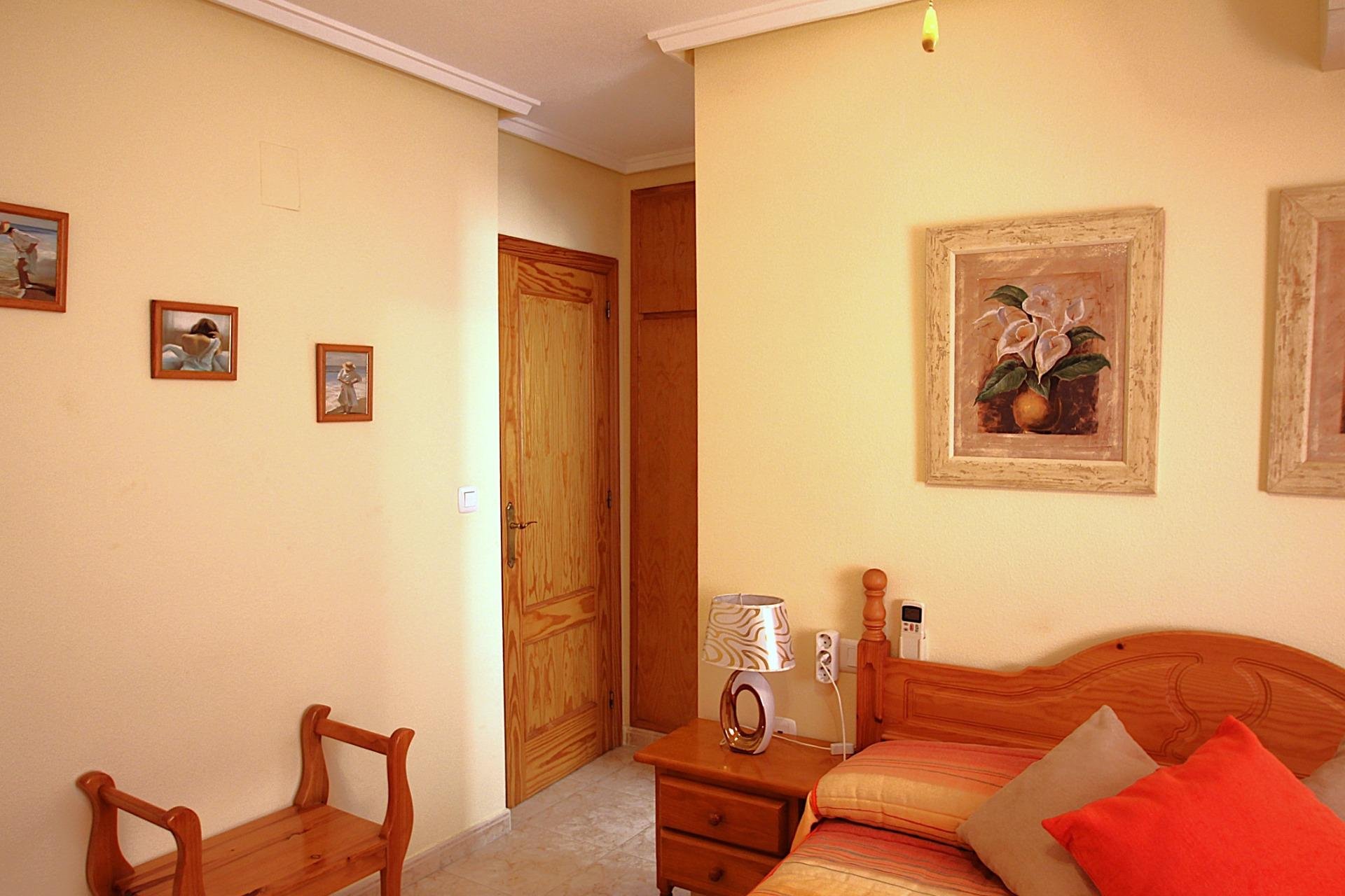 Revente - Appartement -
Torrevieja - Las Piscinas Naturales