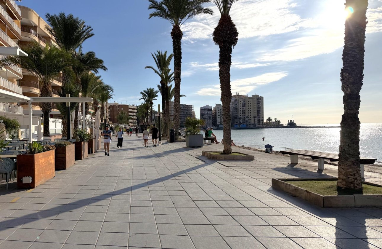 Revente - Appartement -
Torrevieja - Las Piscinas Naturales