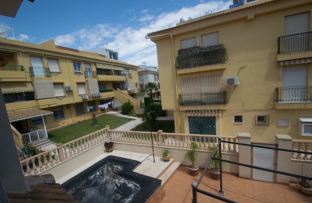Revente - Appartement -
Torrevieja - Mar Azul