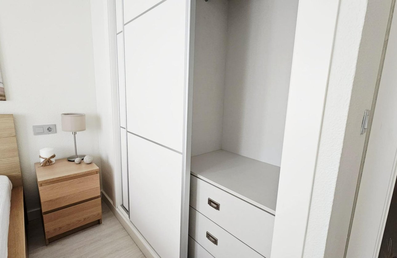 Revente - Appartement -
Torrevieja - Nueva Torrevieja