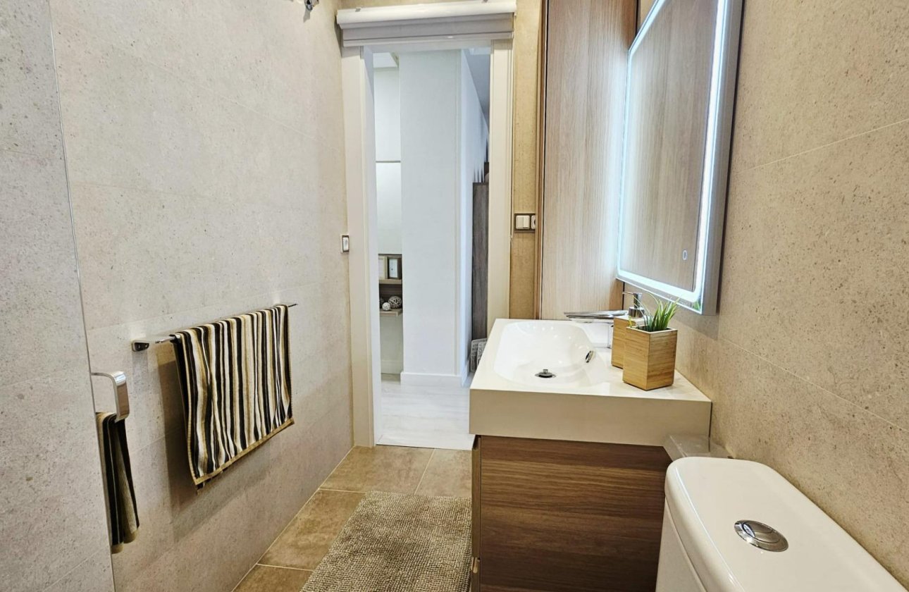 Revente - Appartement -
Torrevieja - Nueva Torrevieja