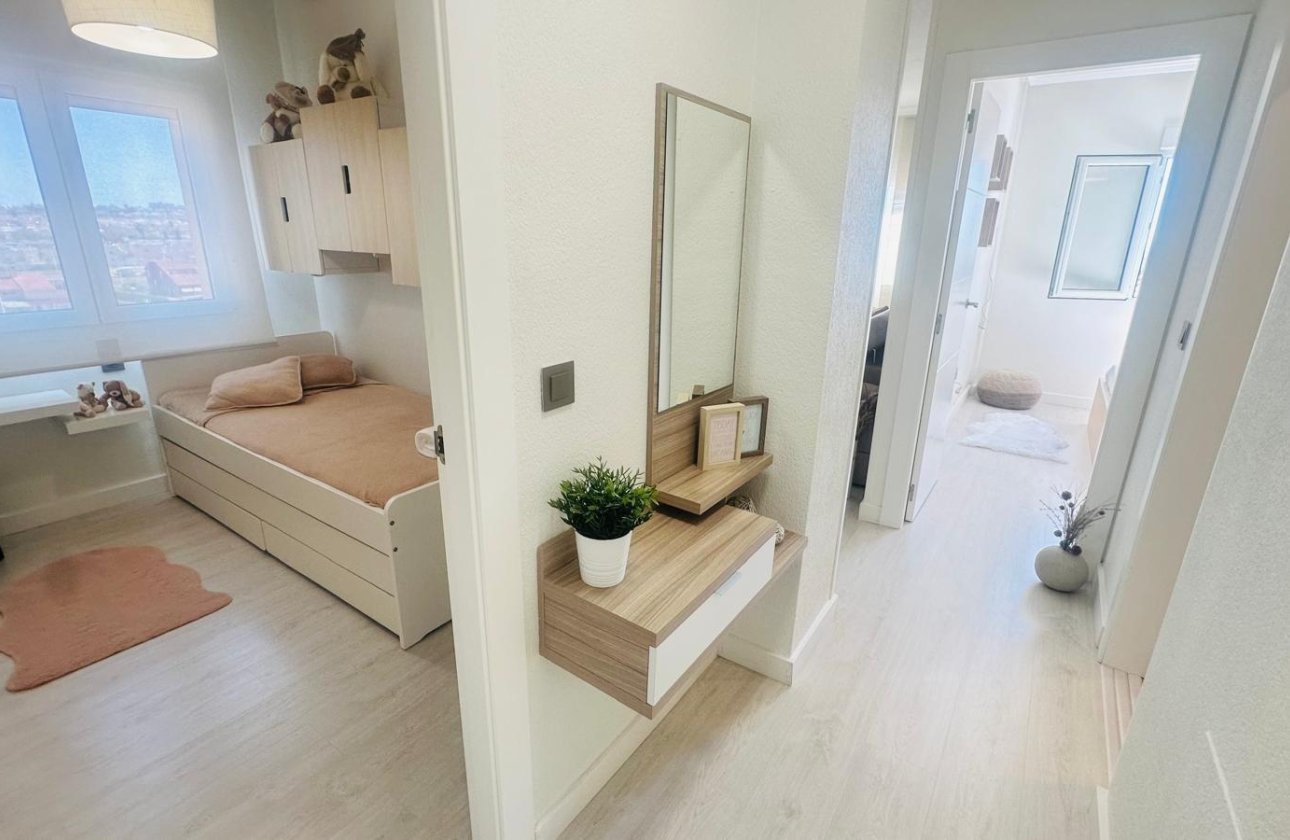 Revente - Appartement -
Torrevieja - Nueva Torrevieja