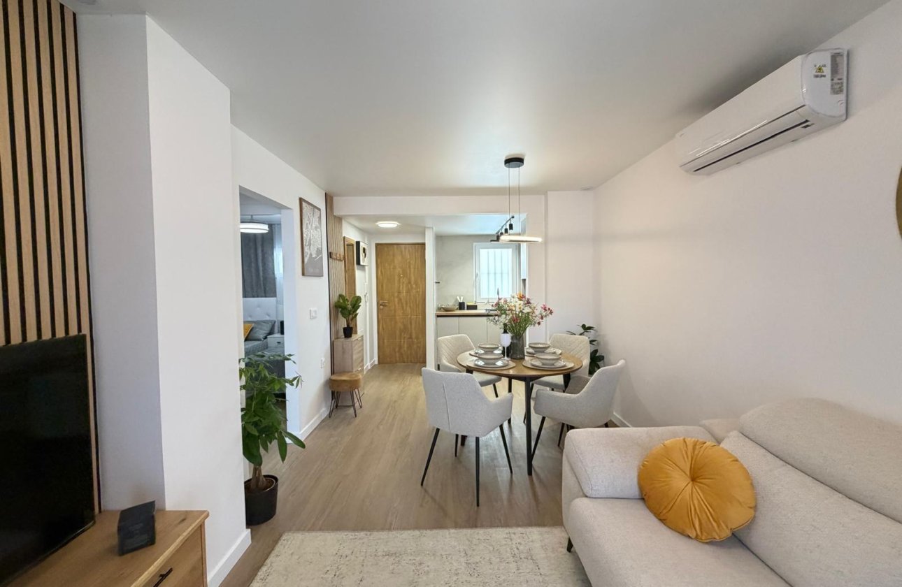 Revente - Appartement -
Torrevieja - Nueva Torrevieja