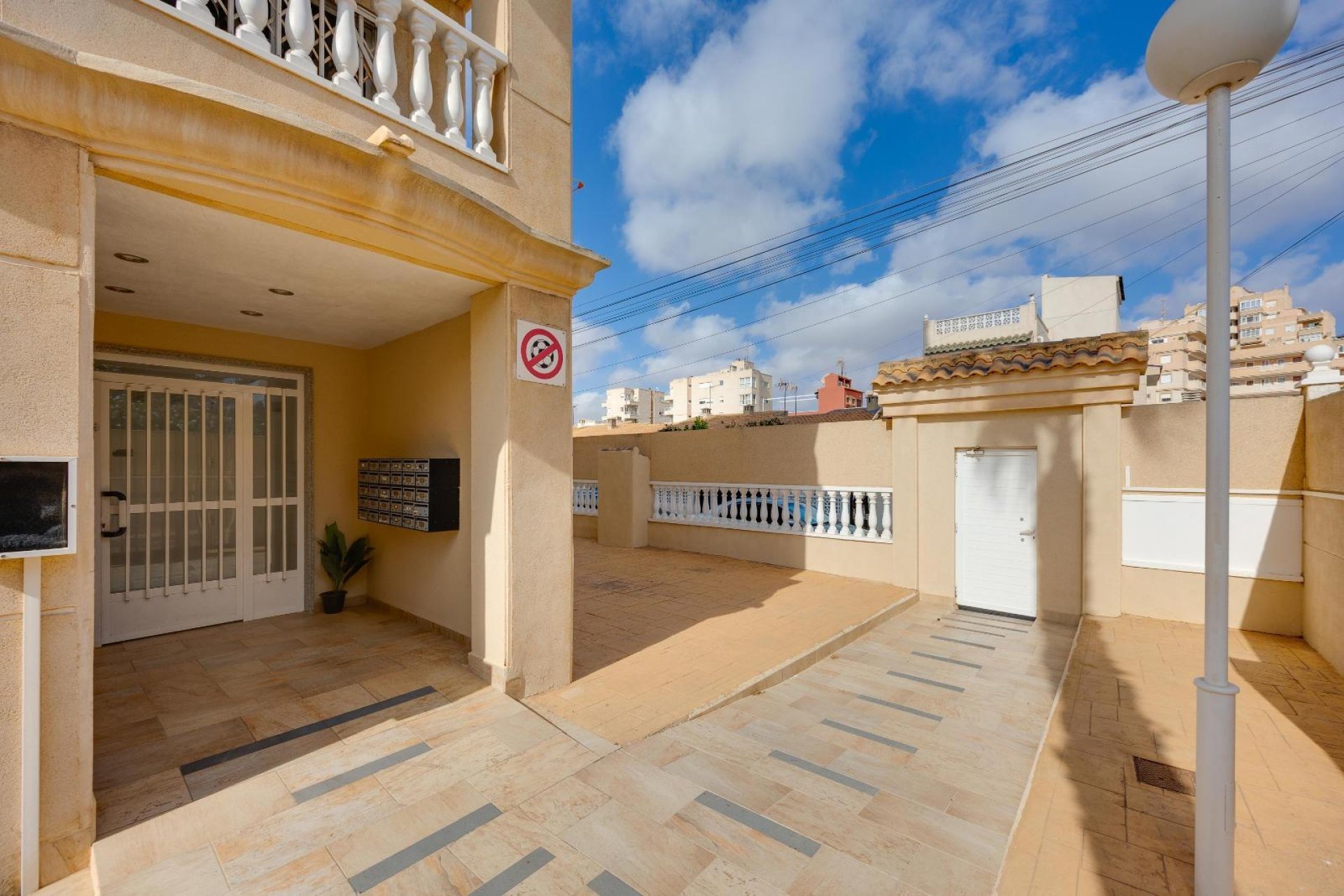 Revente - Appartement -
Torrevieja - Nueva Torrevieja