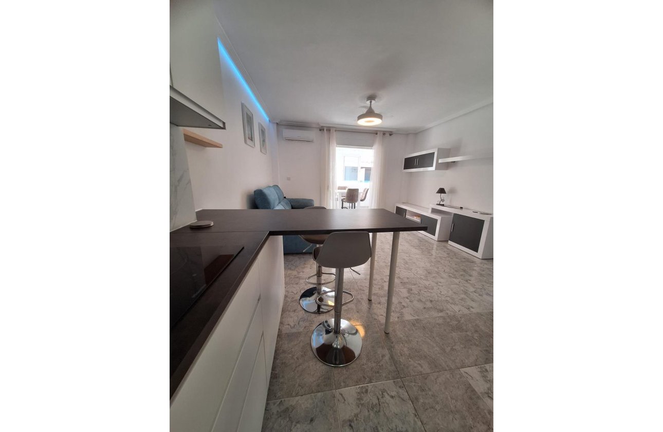 Revente - Appartement -
Torrevieja - Nueva Torrevieja