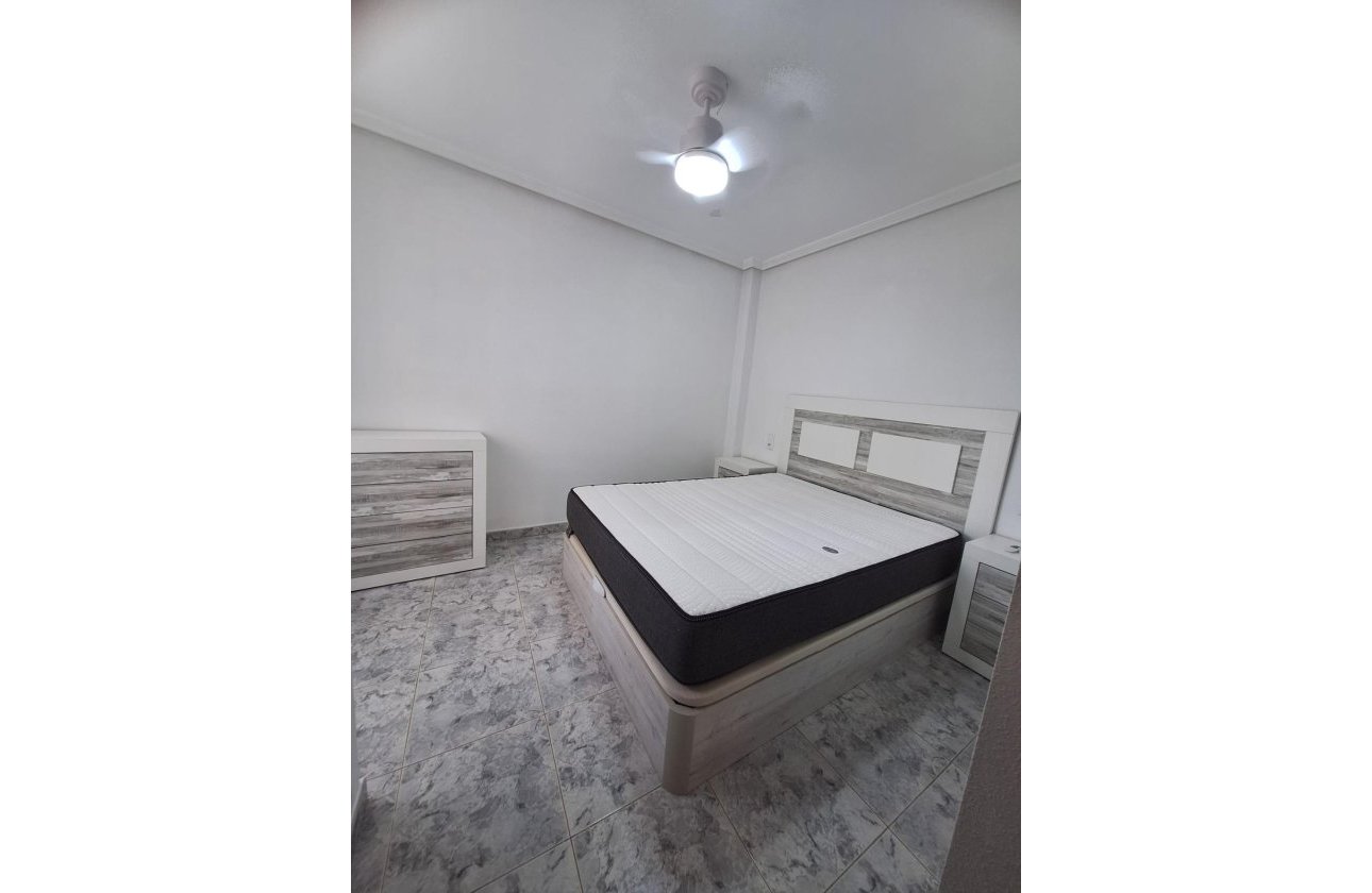 Revente - Appartement -
Torrevieja - Nueva Torrevieja