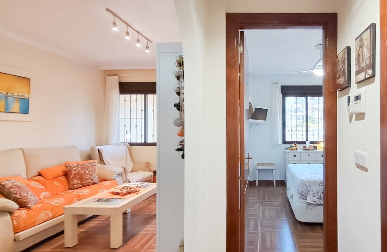 Revente - Appartement -
Torrevieja - Parque Acuático - Sector 25