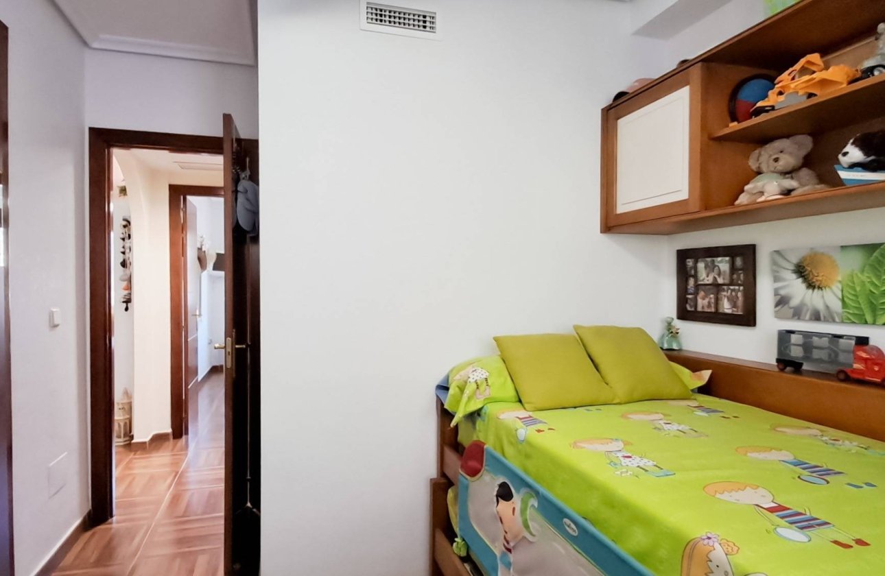Revente - Appartement -
Torrevieja - Parque Acuático - Sector 25