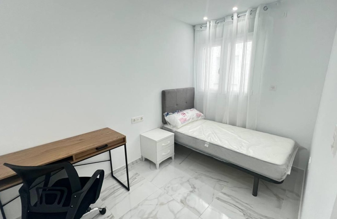 Revente - Appartement -
Torrevieja - PARQUE DE LAS NACIONES