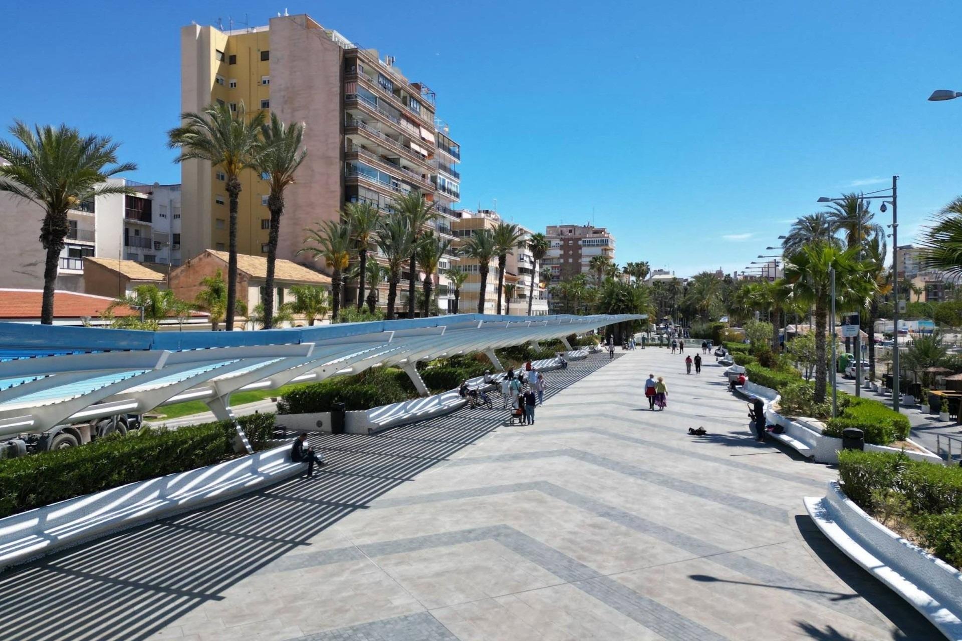 Revente - Appartement -
Torrevieja - PARQUE DE LAS NACIONES