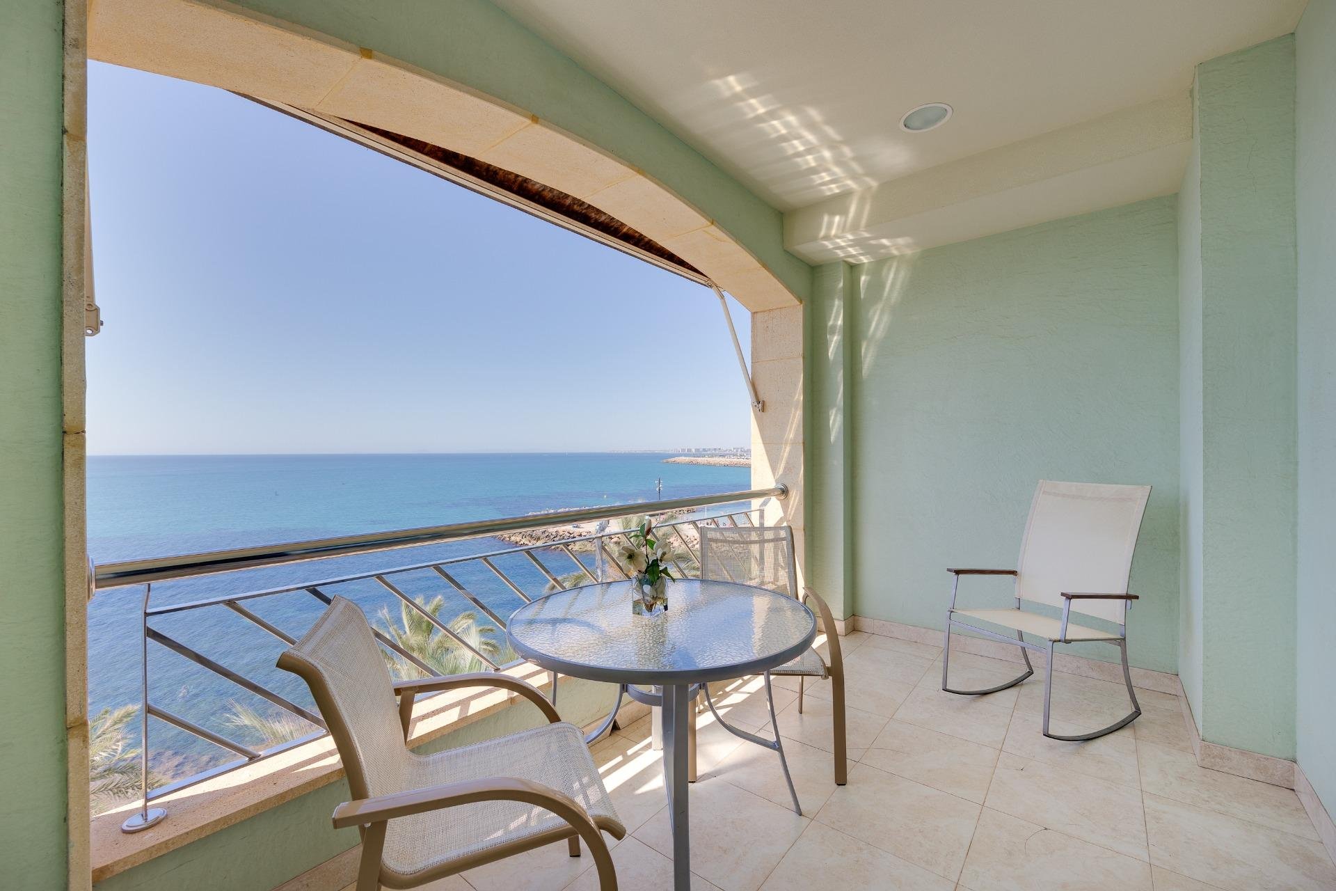 Revente - Appartement -
Torrevieja - Paseo Maritimo