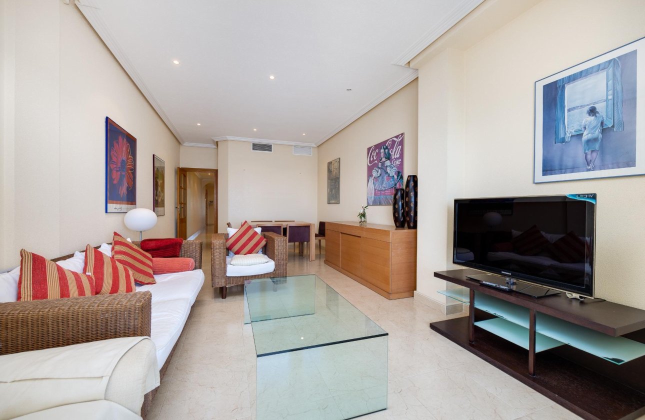 Revente - Appartement -
Torrevieja - Paseo Maritimo