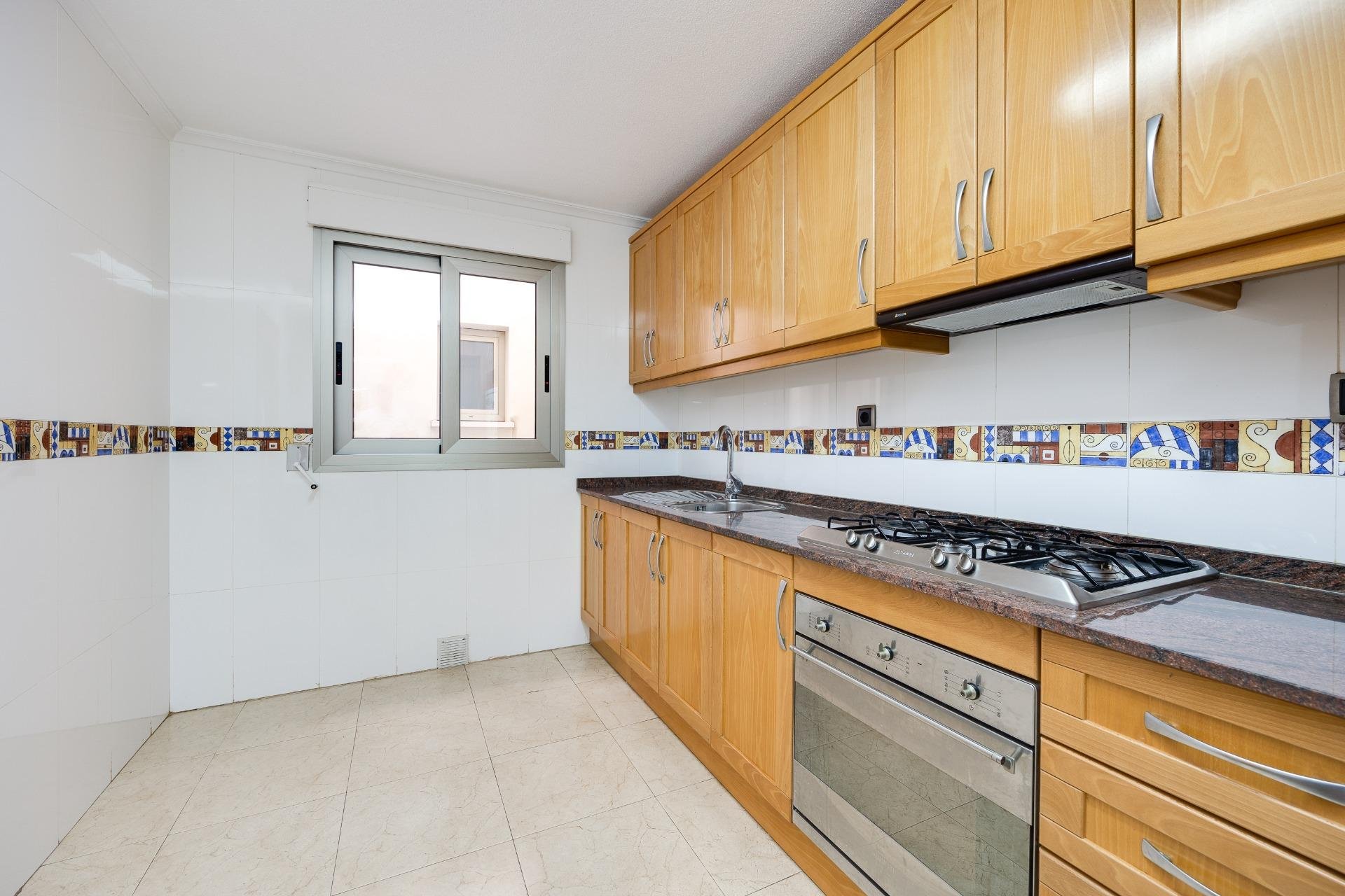 Revente - Appartement -
Torrevieja - Paseo Maritimo
