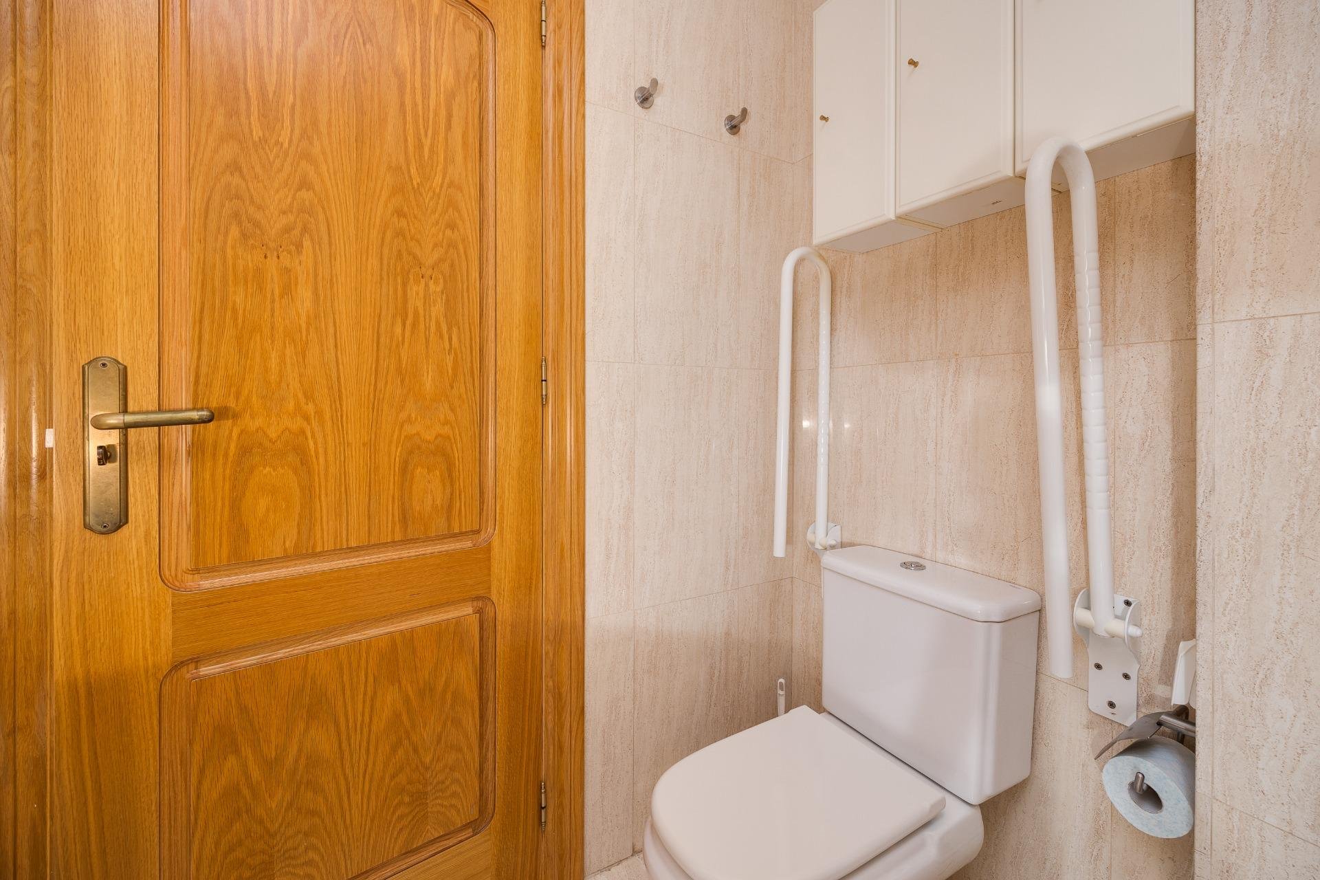 Revente - Appartement -
Torrevieja - Paseo Maritimo