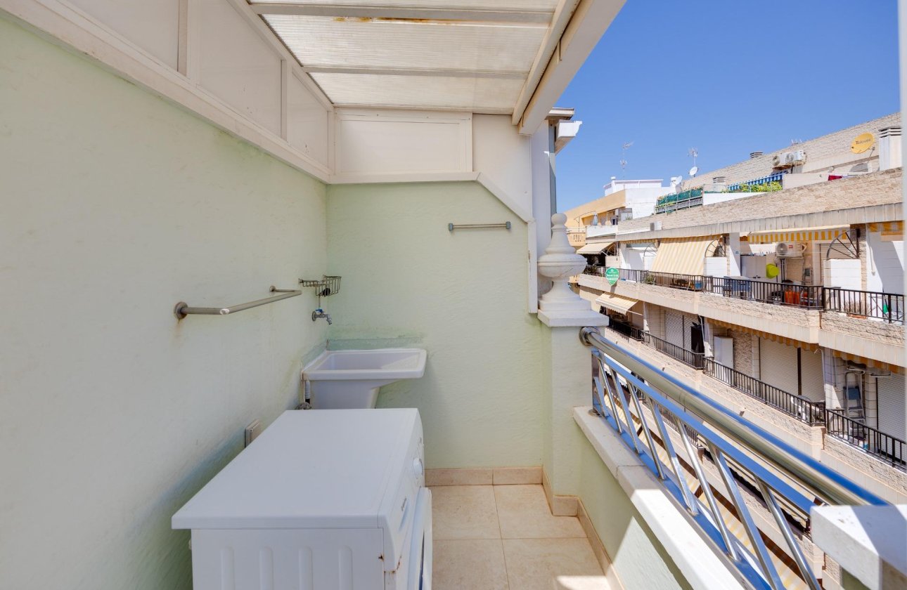 Revente - Appartement -
Torrevieja - Paseo Maritimo