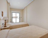 Revente - Appartement -
Torrevieja - Paseo Maritimo