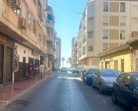 Revente - Appartement -
Torrevieja - Paseo Maritimo