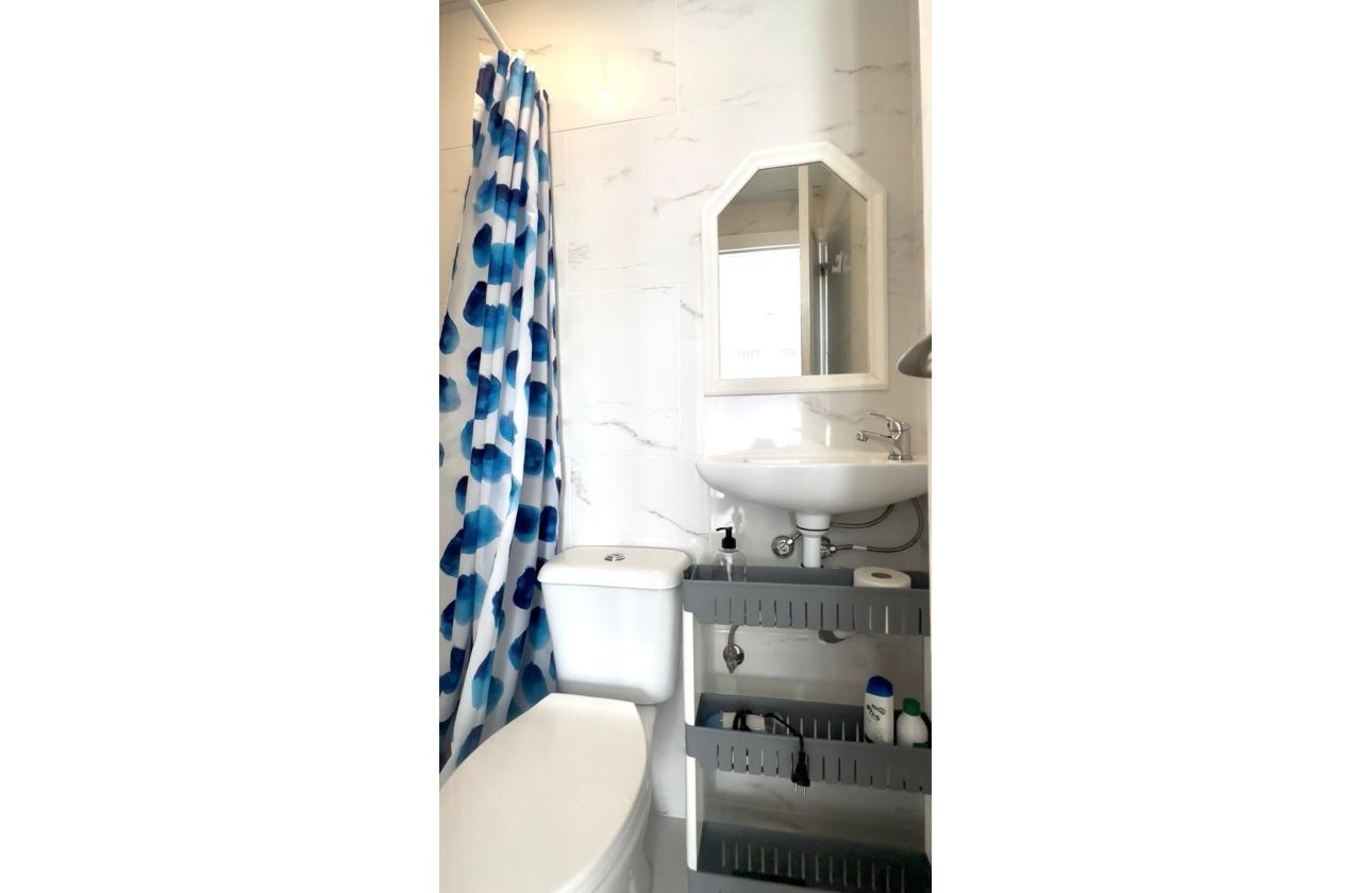 Revente - Appartement -
Torrevieja - Paseo Maritimo