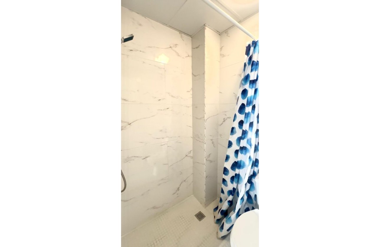 Revente - Appartement -
Torrevieja - Paseo Maritimo