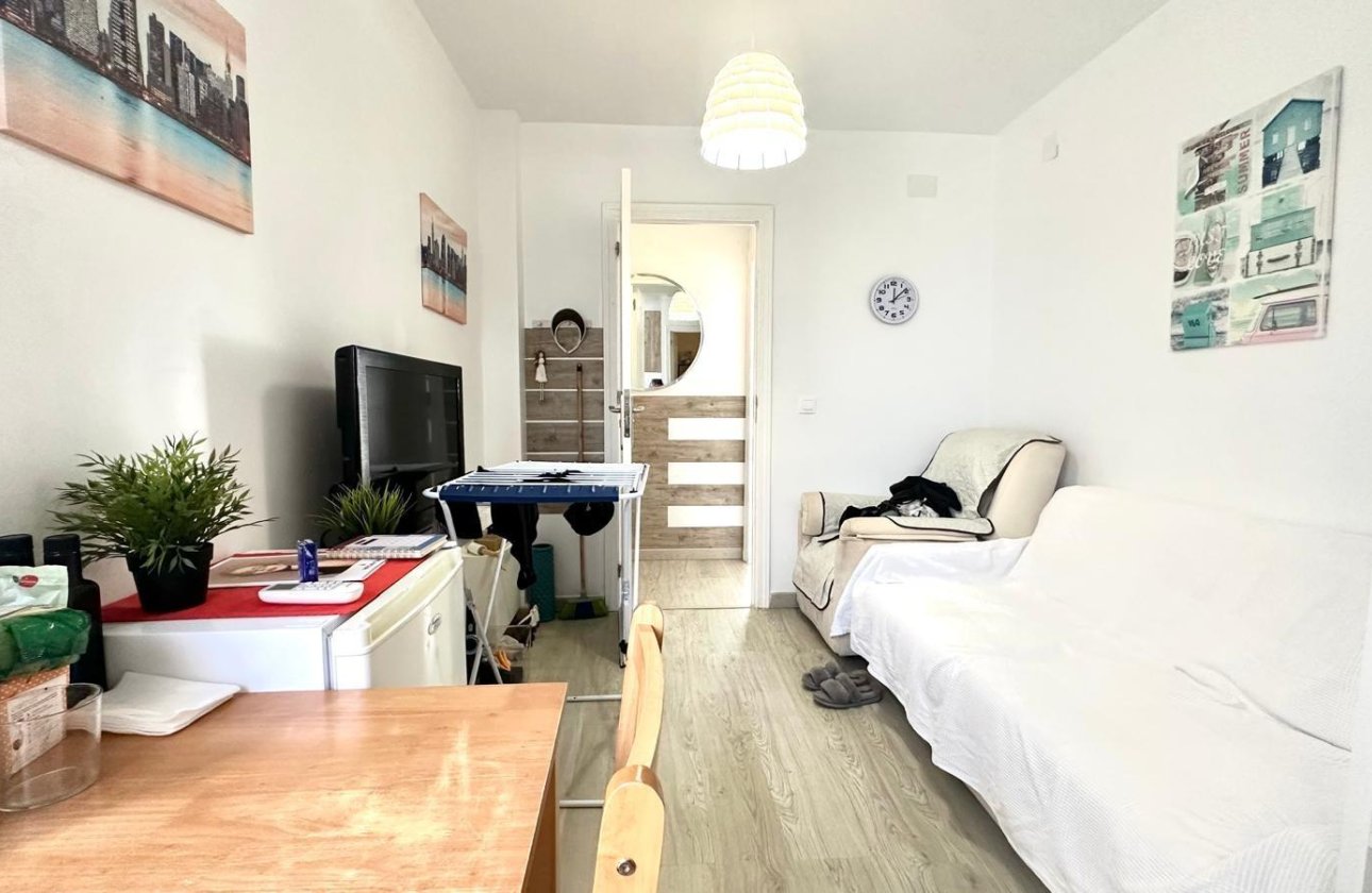 Revente - Appartement -
Torrevieja - Paseo Maritimo