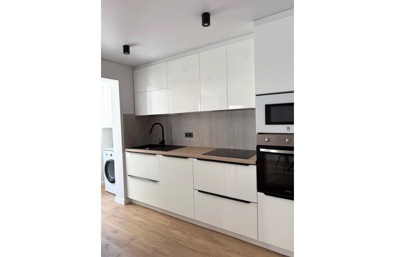 Revente - Appartement -
Torrevieja - Paseo Maritimo