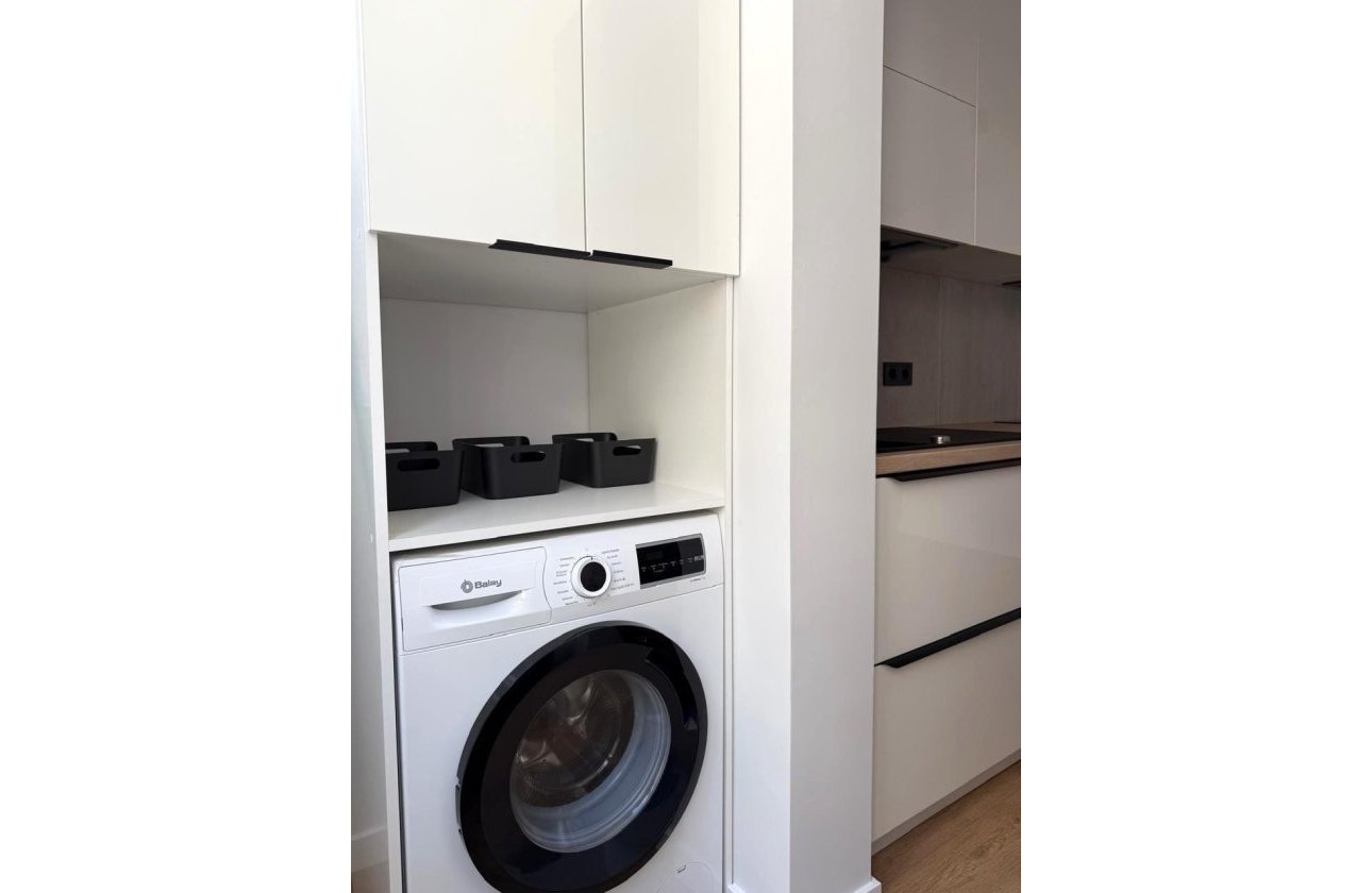 Revente - Appartement -
Torrevieja - Paseo Maritimo