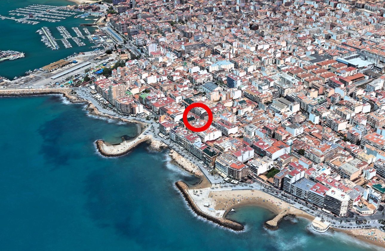 Revente - Appartement -
Torrevieja - Paseo Maritimo