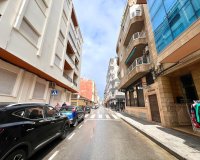 Revente - Appartement -
Torrevieja - Paseo Maritimo