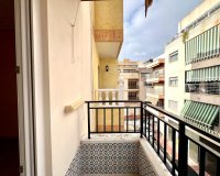 Revente - Appartement -
Torrevieja - Paseo Maritimo