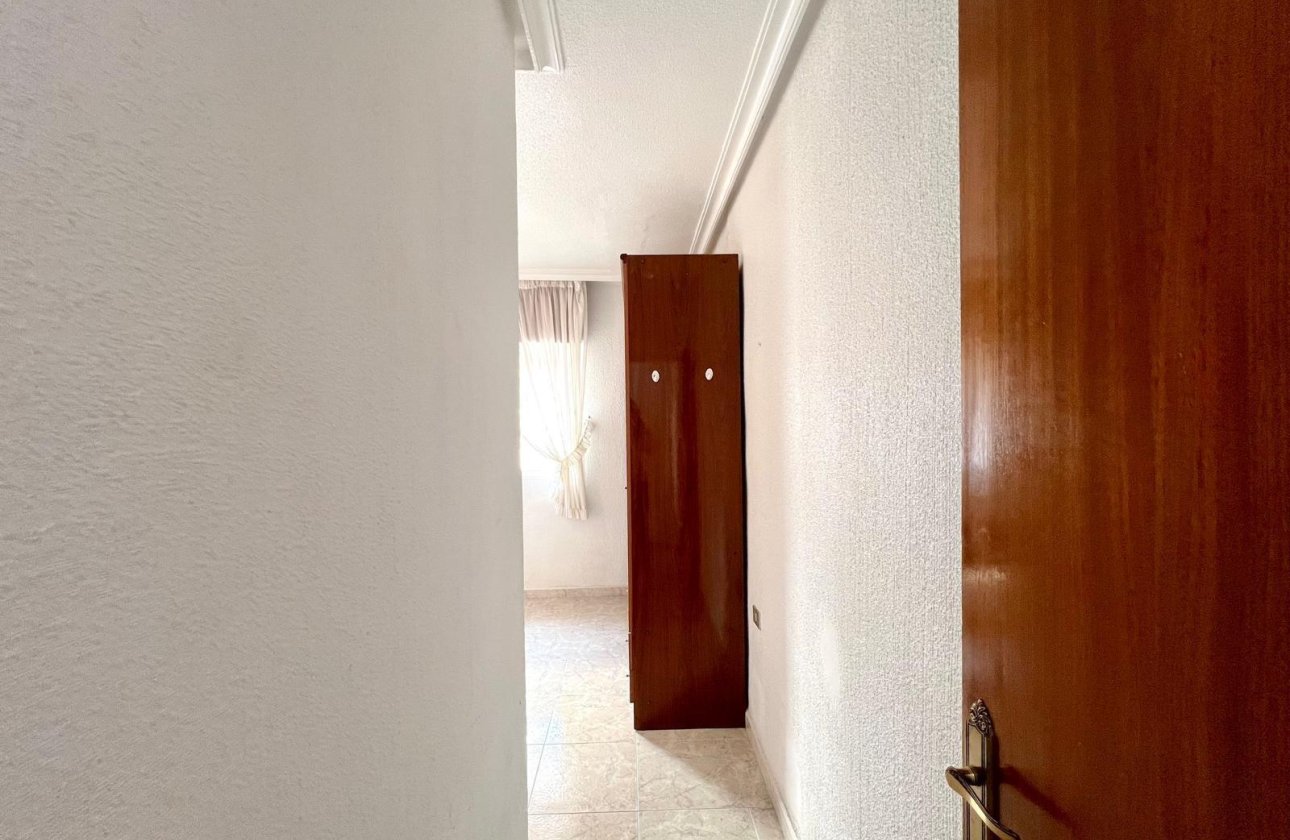 Revente - Appartement -
Torrevieja - Paseo Maritimo