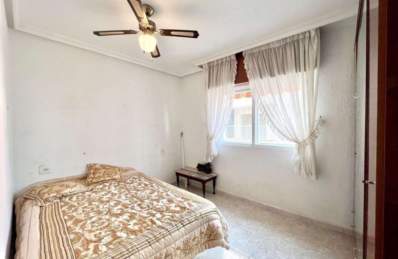 Revente - Appartement -
Torrevieja - Paseo Maritimo