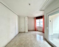 Revente - Appartement -
Torrevieja - Paseo Maritimo