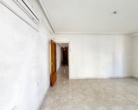 Revente - Appartement -
Torrevieja - Paseo Maritimo