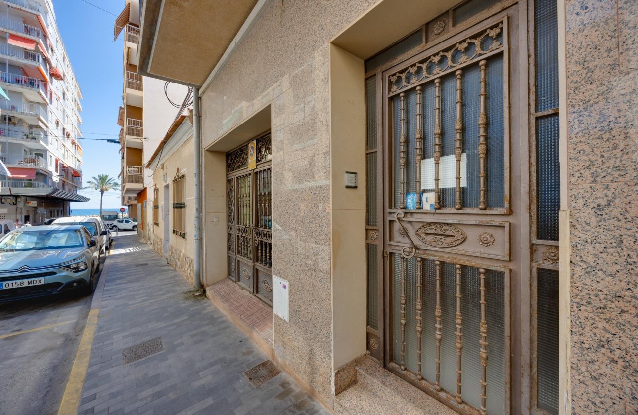 Revente - Appartement -
Torrevieja - Paseo Maritimo