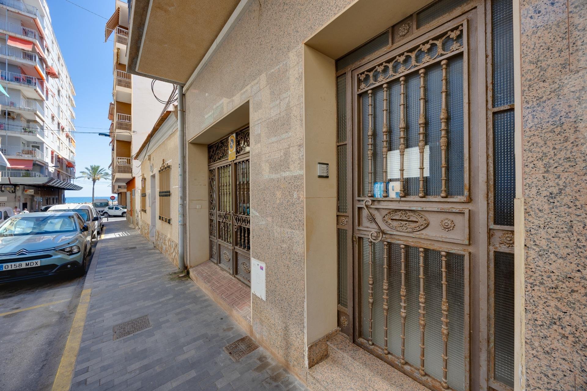 Revente - Appartement -
Torrevieja - Paseo Maritimo