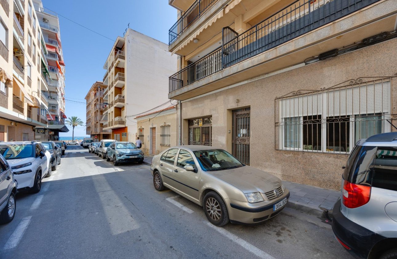Revente - Appartement -
Torrevieja - Paseo Maritimo