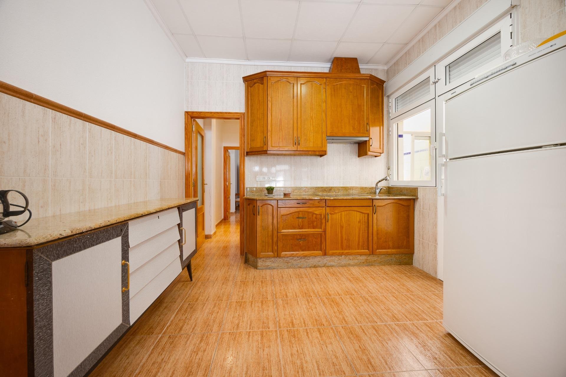 Revente - Appartement -
Torrevieja - Paseo Maritimo