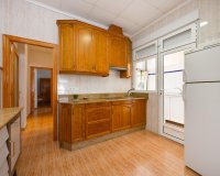 Revente - Appartement -
Torrevieja - Paseo Maritimo