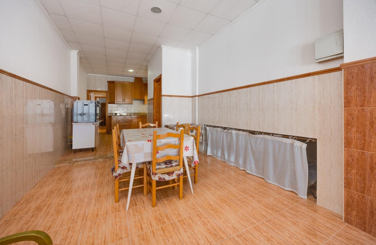 Revente - Appartement -
Torrevieja - Paseo Maritimo