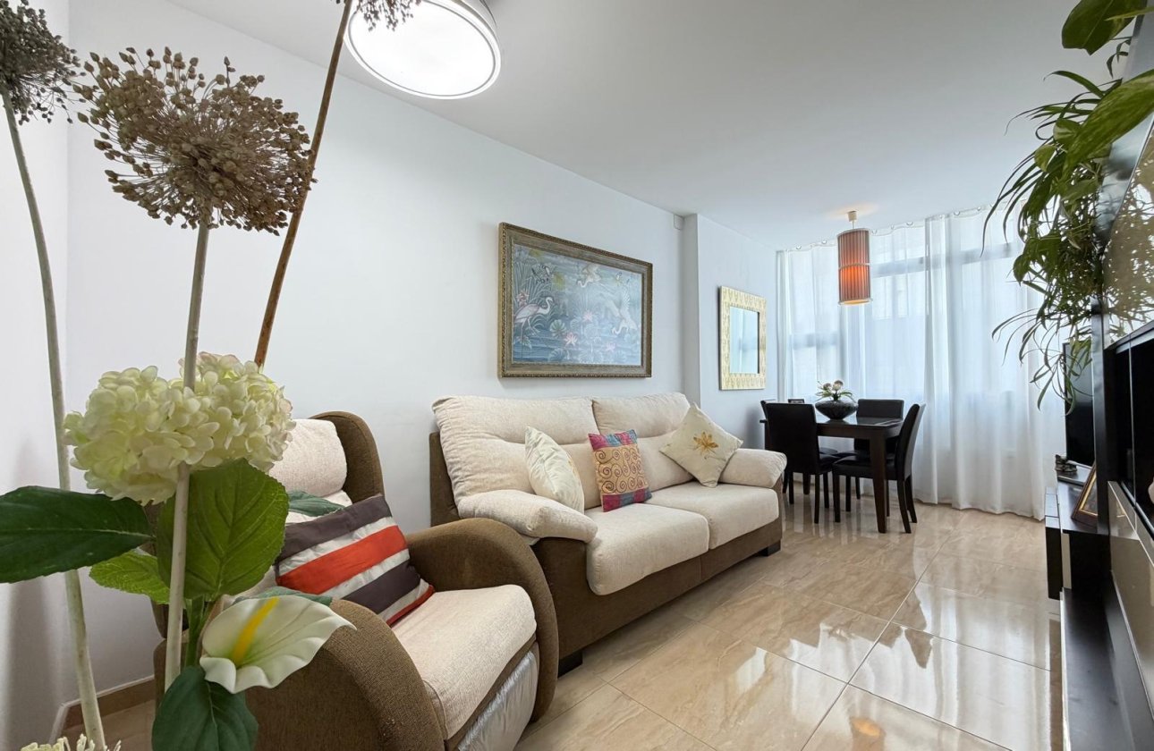 Revente - Appartement -
Torrevieja - Paseo Maritimo