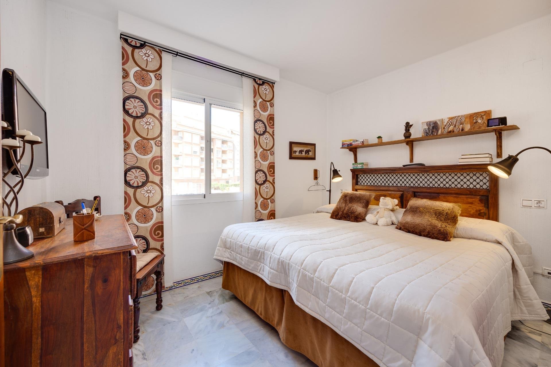 Revente - Appartement -
Torrevieja - Playa de los Locos