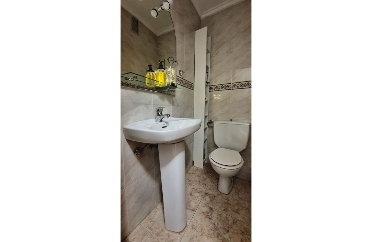 Revente - Appartement -
Torrevieja - Playa de los Locos